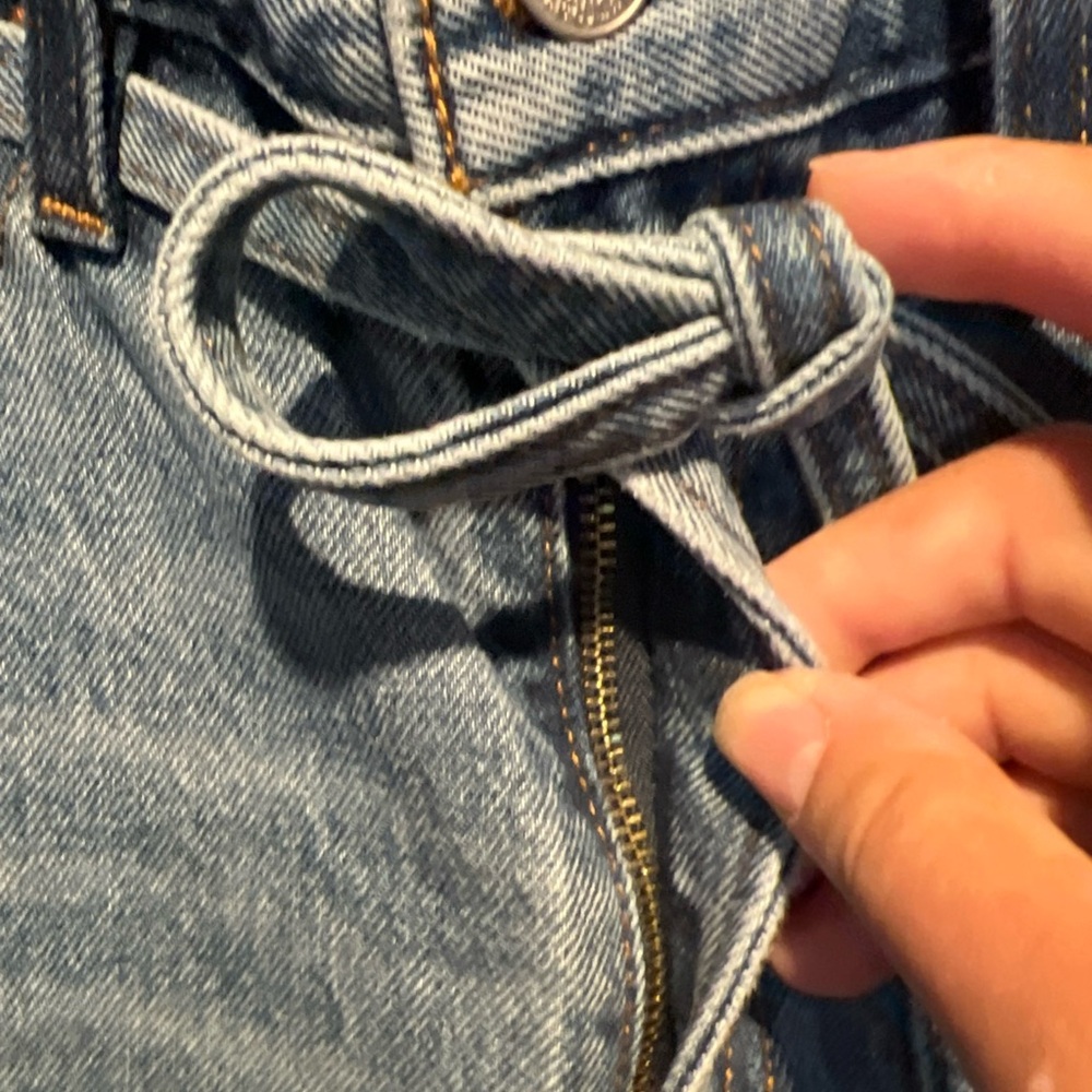 Levi's women’s XL straight Tie-Waist Jeans light wash 27X31 - Picture 5 of 7